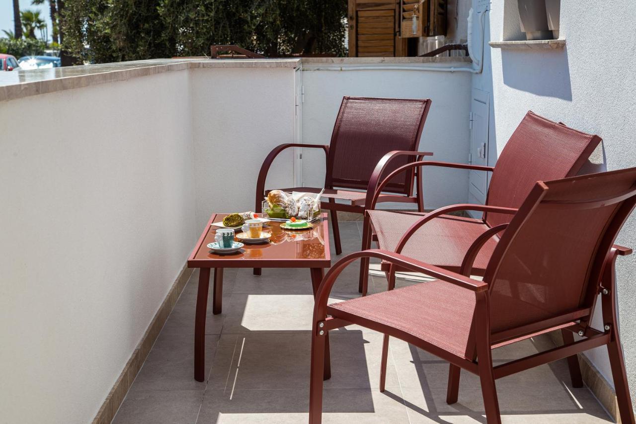 Mareli Suites Сан-Леоне Екстер'єр фото
